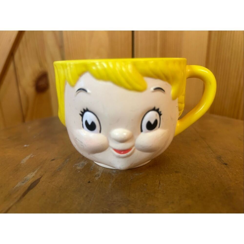 VINTAGE Campbell Soup Girl Dolly Children Plastic Cup Mug (5578)